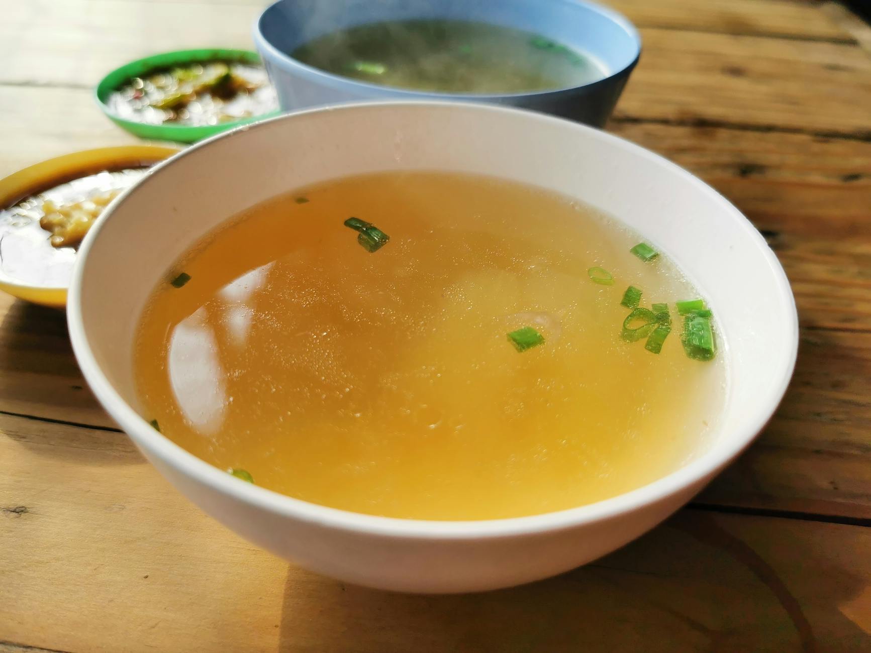 1. 宜野座カントリークラブ（宜野座村）｜骨汁定食で沖縄の伝統を味わう